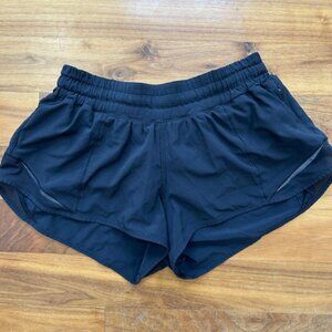 lululemon Hotty Hot shorts 2.5" in black, size 4